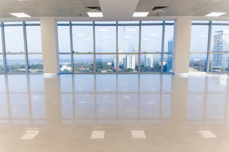 En venta oficina corporativa en edificio Skypark