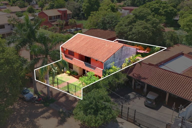Casa en venta en Luque: Ideal para vivir o invertir