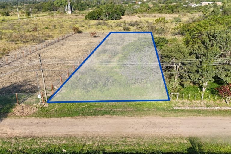 En venta terreno en Surubi’i