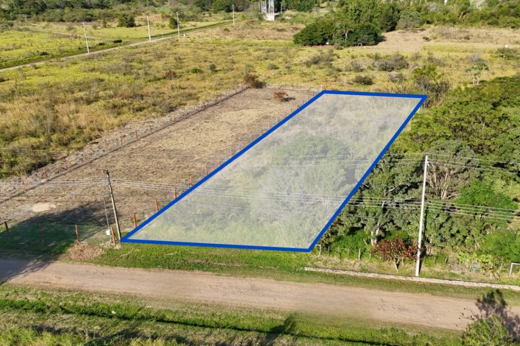 En venta terreno en Surubi’i