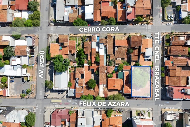 En venta Propiedad en Esquina con Amplio Terreno en Azara – 595 m²