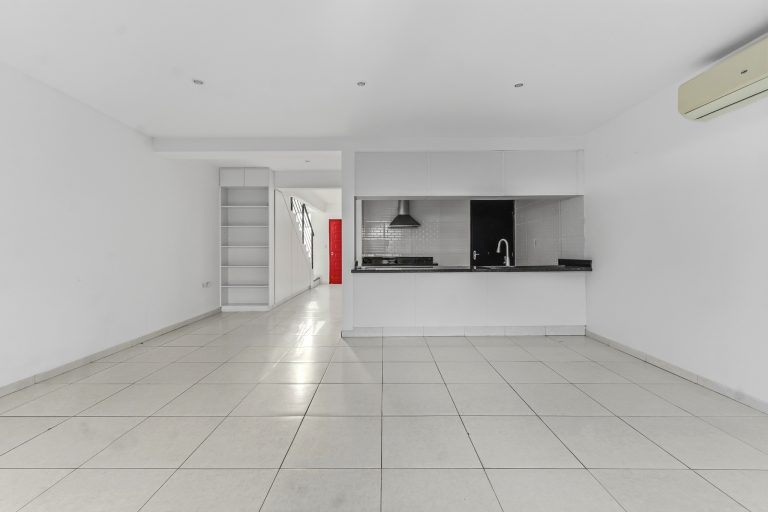 Duplex con piscina en Jardín de Oro – Luque