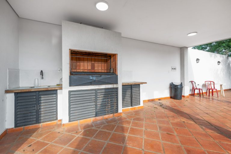 Chalet en venta en el barrio cerrado “El Bosque” – Luque
