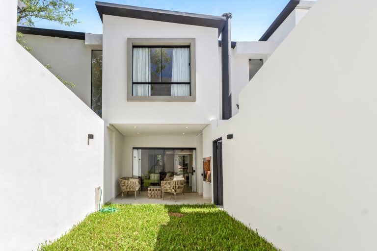 Dúplex En Venta Zona Rakiura – Luque – Casas Del Bosque