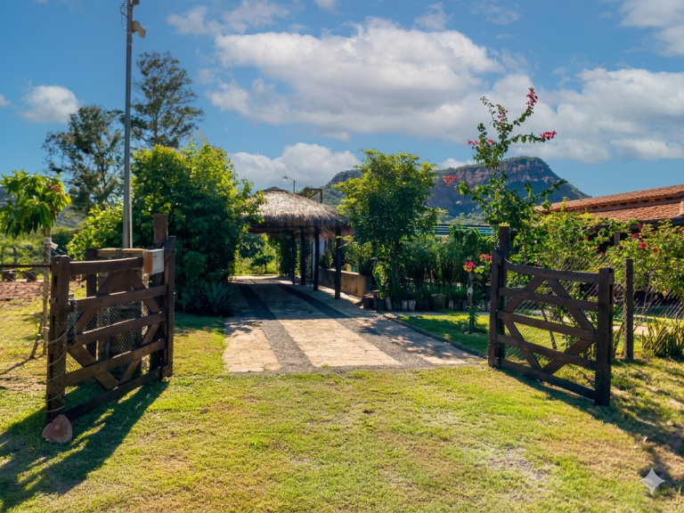 EN VENTA HERMOSA CASA QUINTA EN PARAGUARI