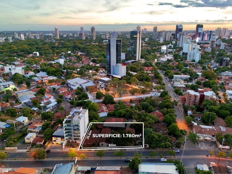 Terreno en venta sobre Santísima Trinidad