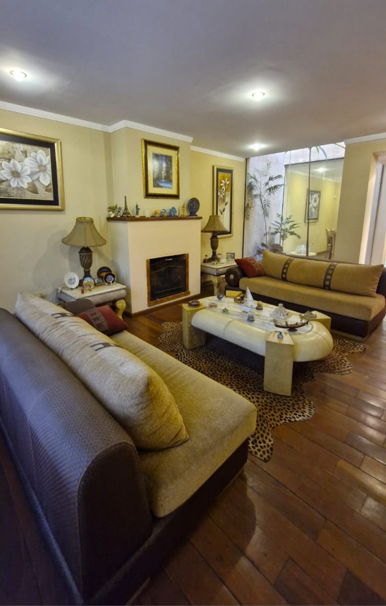 En venta – Casa en barrio Mburucuya