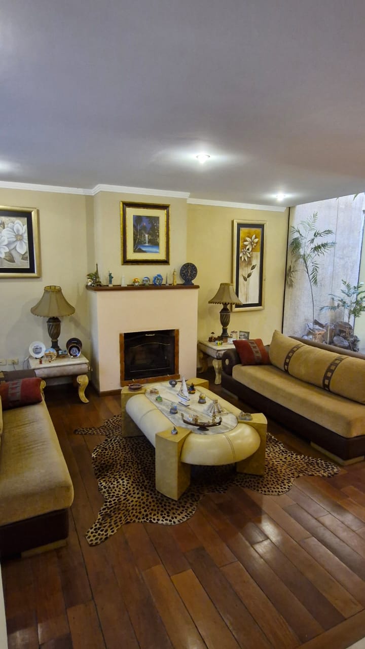 En venta – Casa en barrio Mburucuya