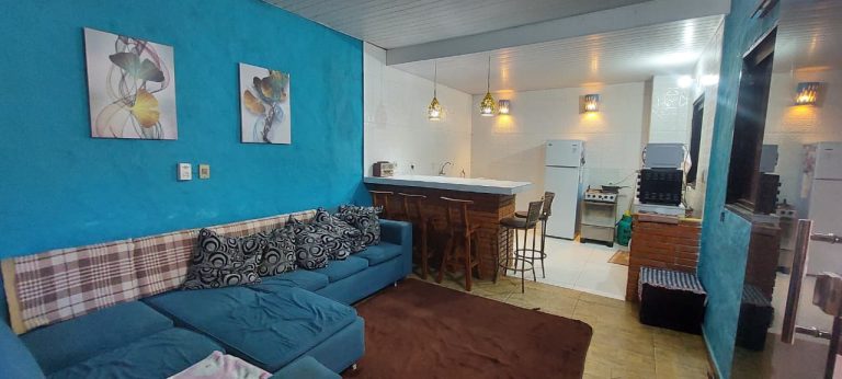 EN VENTA CASA EN AREGUA