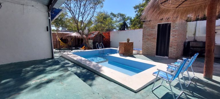 EN VENTA CASA EN AREGUA