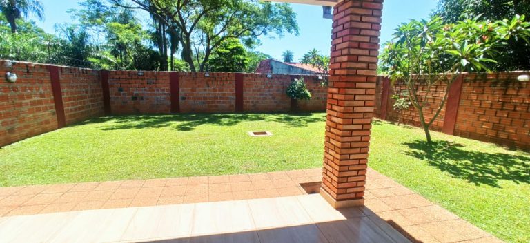 Casa en venta en Marambure – Luque