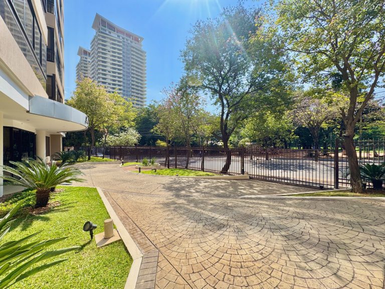EN VENTA – Exclusivo Departamento – Barrio Mburucuyá