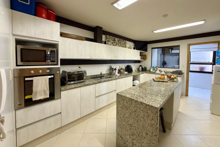 EN VENTA – Exclusivo Departamento – Barrio Mburucuyá