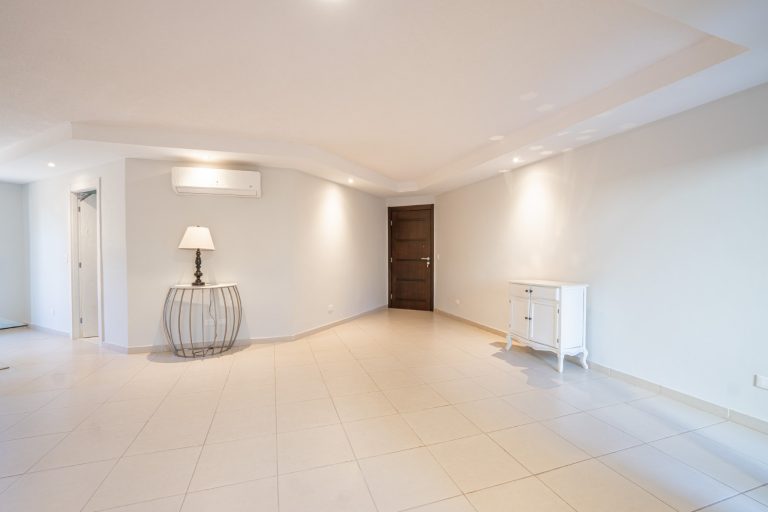 En Venta Dpto. En Condominio Moravia