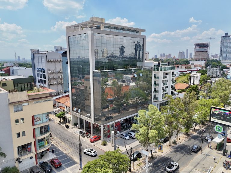 Oficina en venta – Edificio Sky Center – Av. San Martín