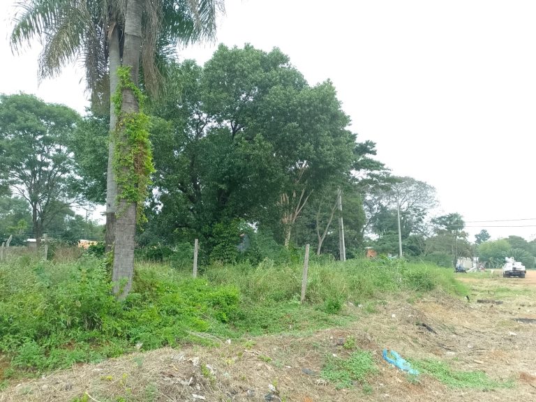 En venta terreno en esquina en el Barrio Rincón de Ñemby