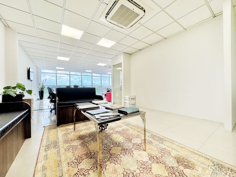 Oficina en venta – Edificio Sky Center – Av. San Martín