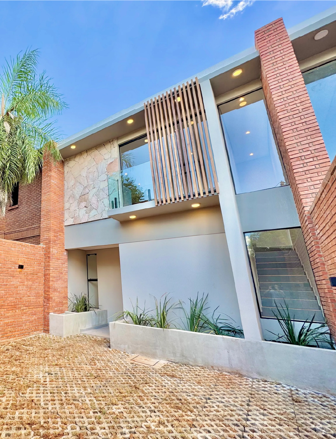 https---ultrarealestate.com.py-propiedad-en-venta-duplex-a-estrenar-en-luque-zona-conmebol-