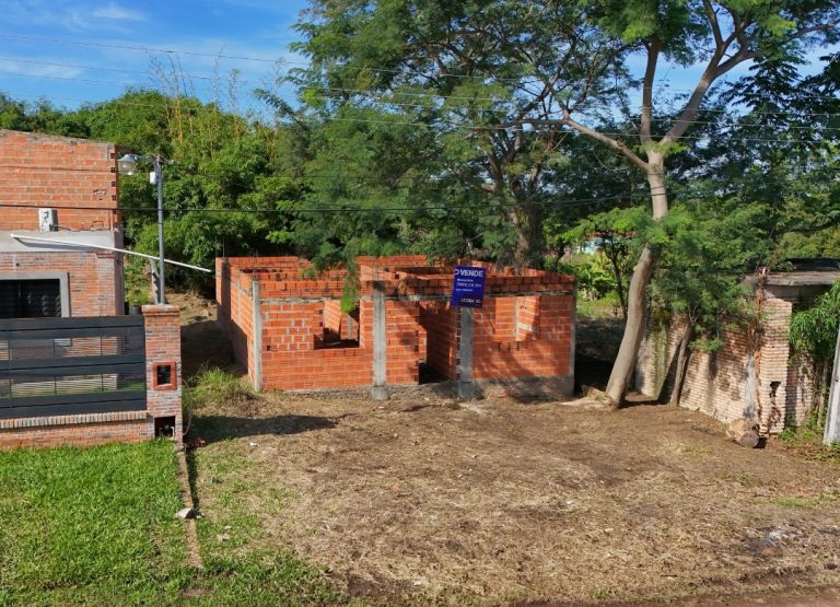 En Venta – Terreno + Construcción Tipo Chalet