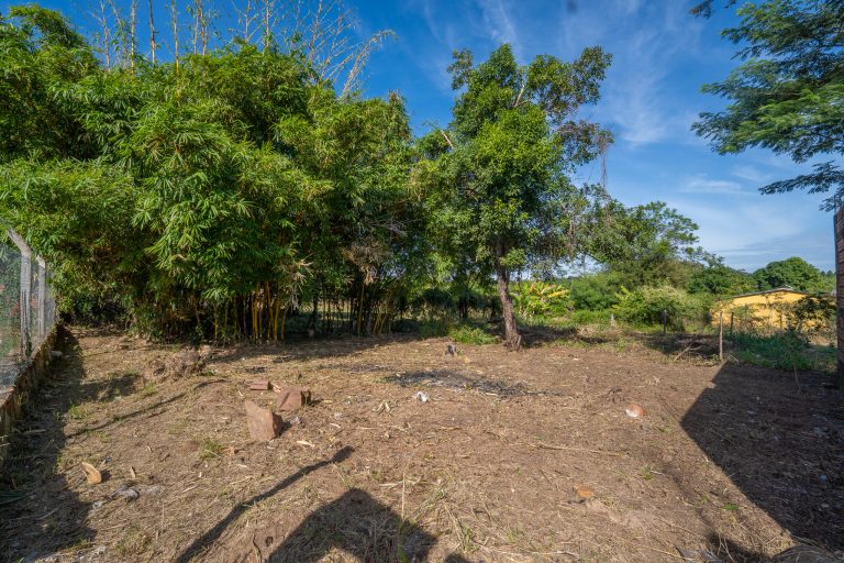 En Venta – Terreno + Construcción Tipo Chalet