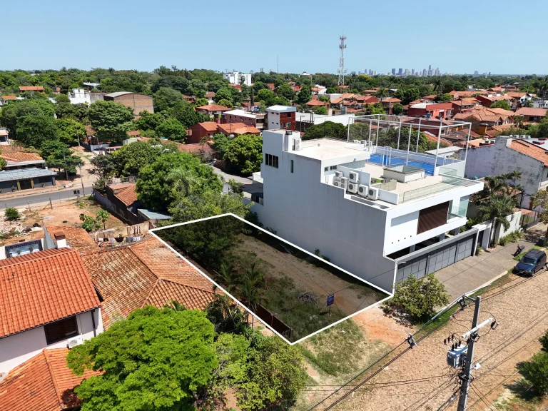 Terreno en venta en Fernando de la Mora zona norte