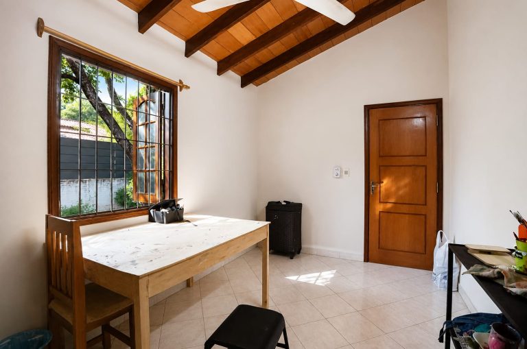 CASA EN VENTA LAMBARE – SOBRE AV.CARRETERA DE LOPEZ