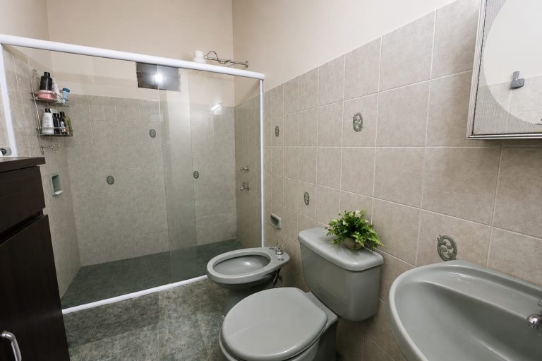 CASA EN VENTA LAMBARE – SOBRE AV.CARRETERA DE LOPEZ