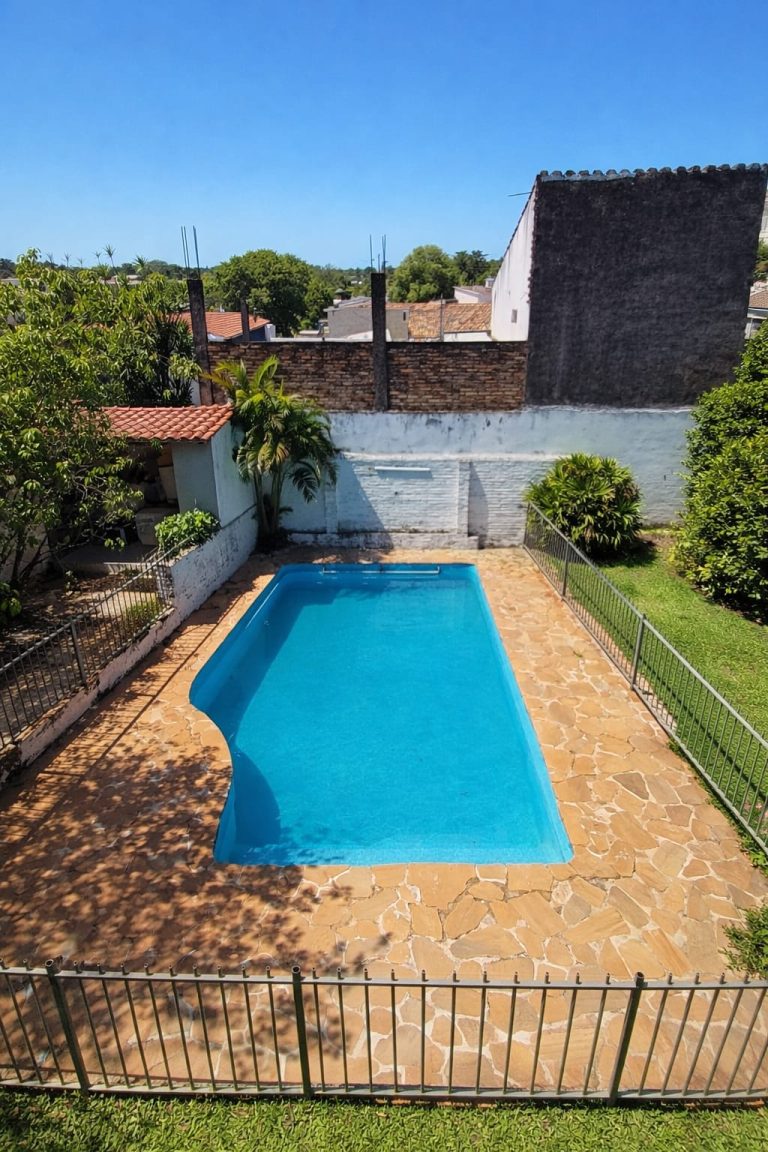 CASA EN VENTA -SAN VICENTE-SOBRE AV.GRAL SANTOS